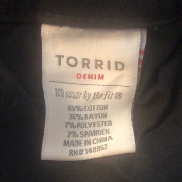 Torrid distressed Jeans 26 very good condition raw hem - Picture 7 of 7